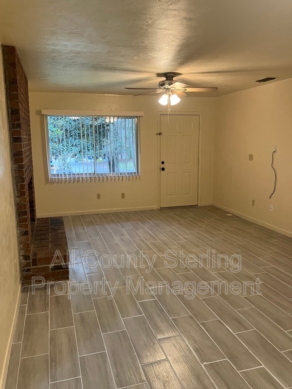 Building Photo - 4511 SW 71st Terrace