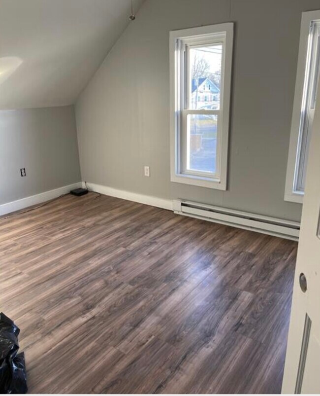 Foto del edificio - 5 Kilmer Ave