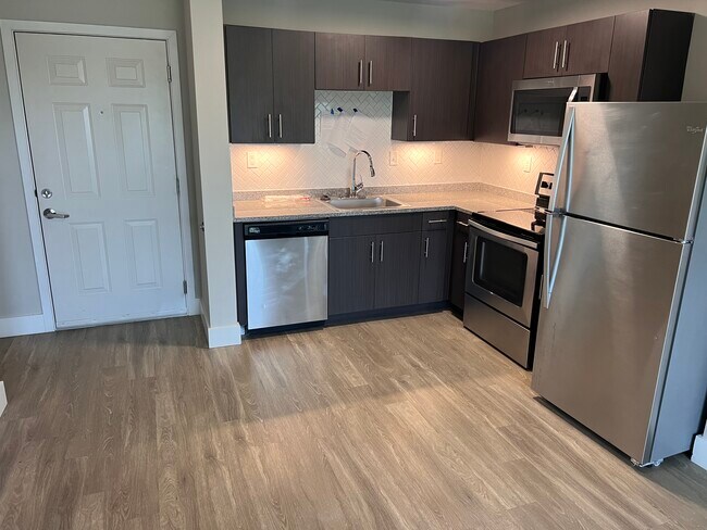 Foto del edificio - 680 6th Ave NE