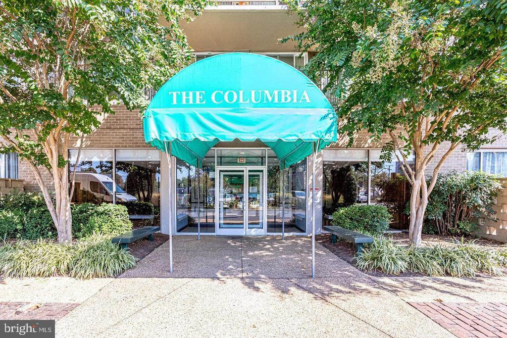 Foto del edificio - 5565 Columbia Pike