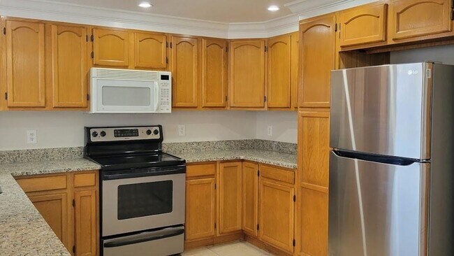 Foto del edificio - 3503 Oakhurst Dr