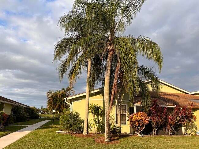 Foto del edificio - 4333 Willow Pond Cir