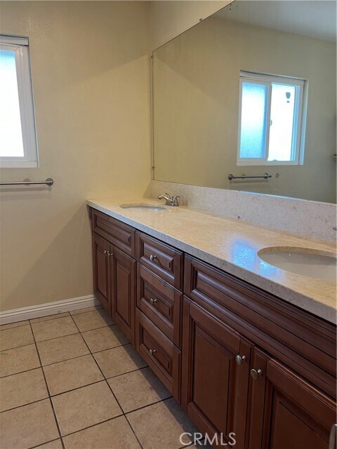 Foto del edificio - 9642 Colony St