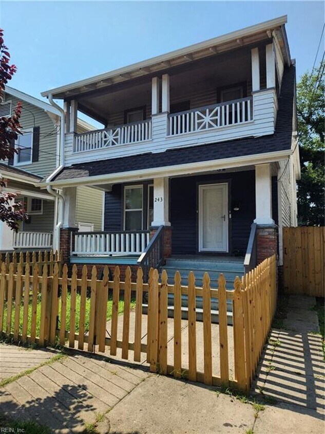 Primary Photo - Completely Remodeled 3 Bedroom Duplex near...