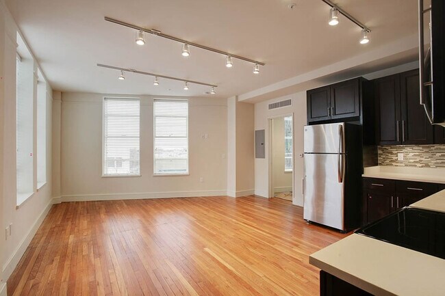 Foto del edificio - 833 Howard Ave