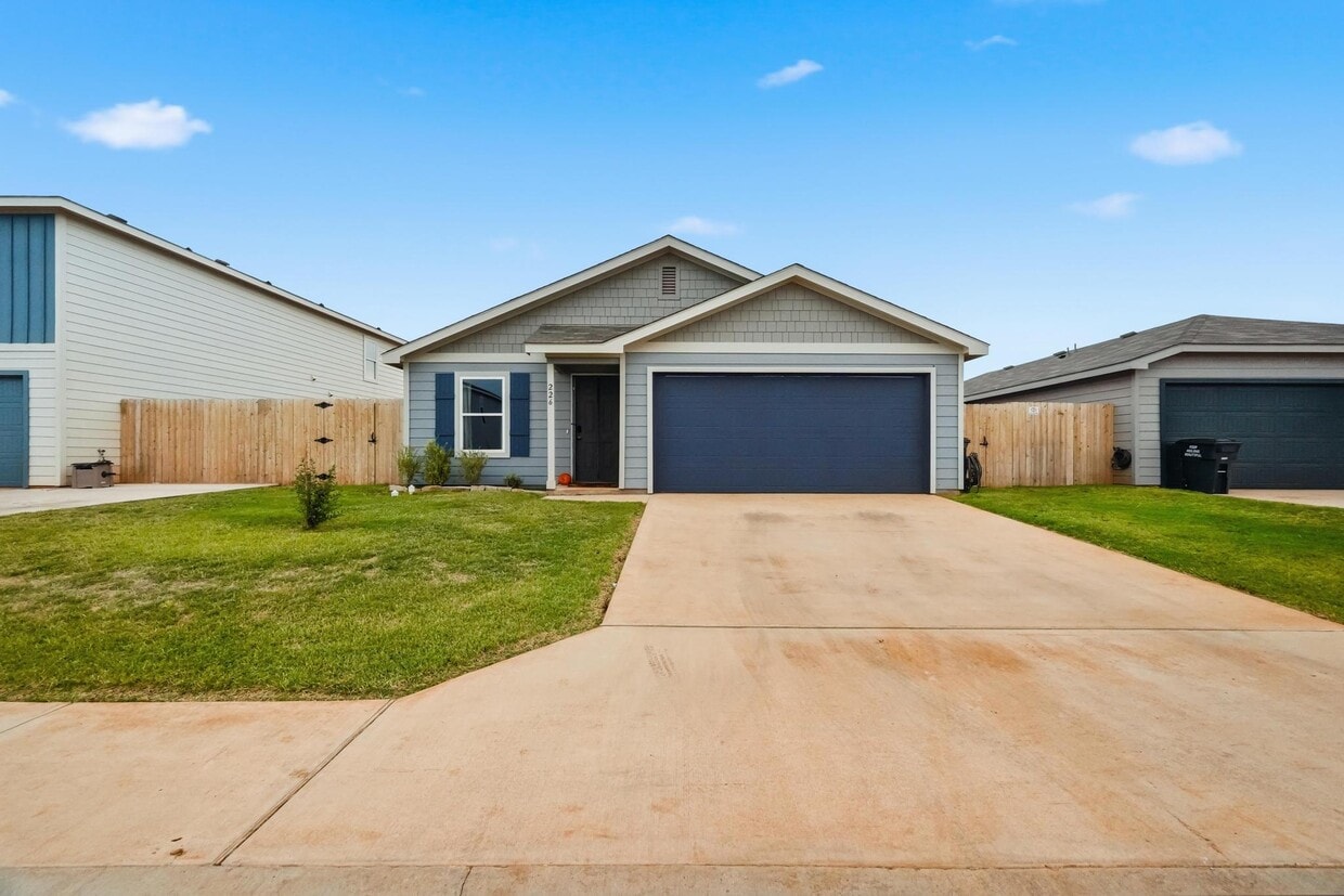 Foto principal - 226 Sage Brush Dr