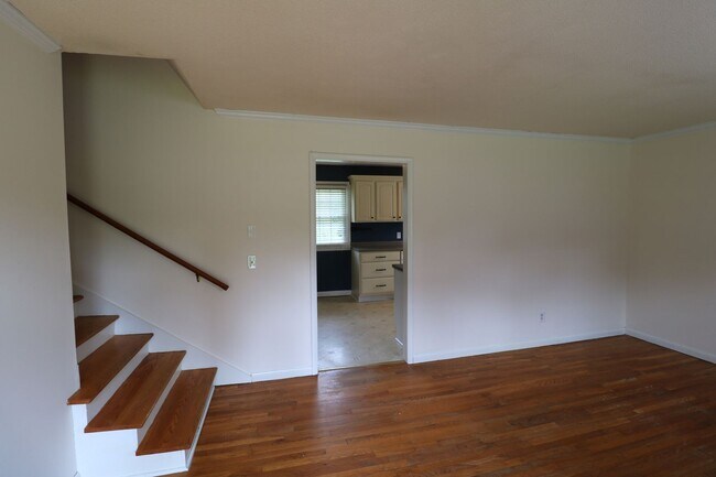 Foto del edificio - 120 Sunnybrook Ct