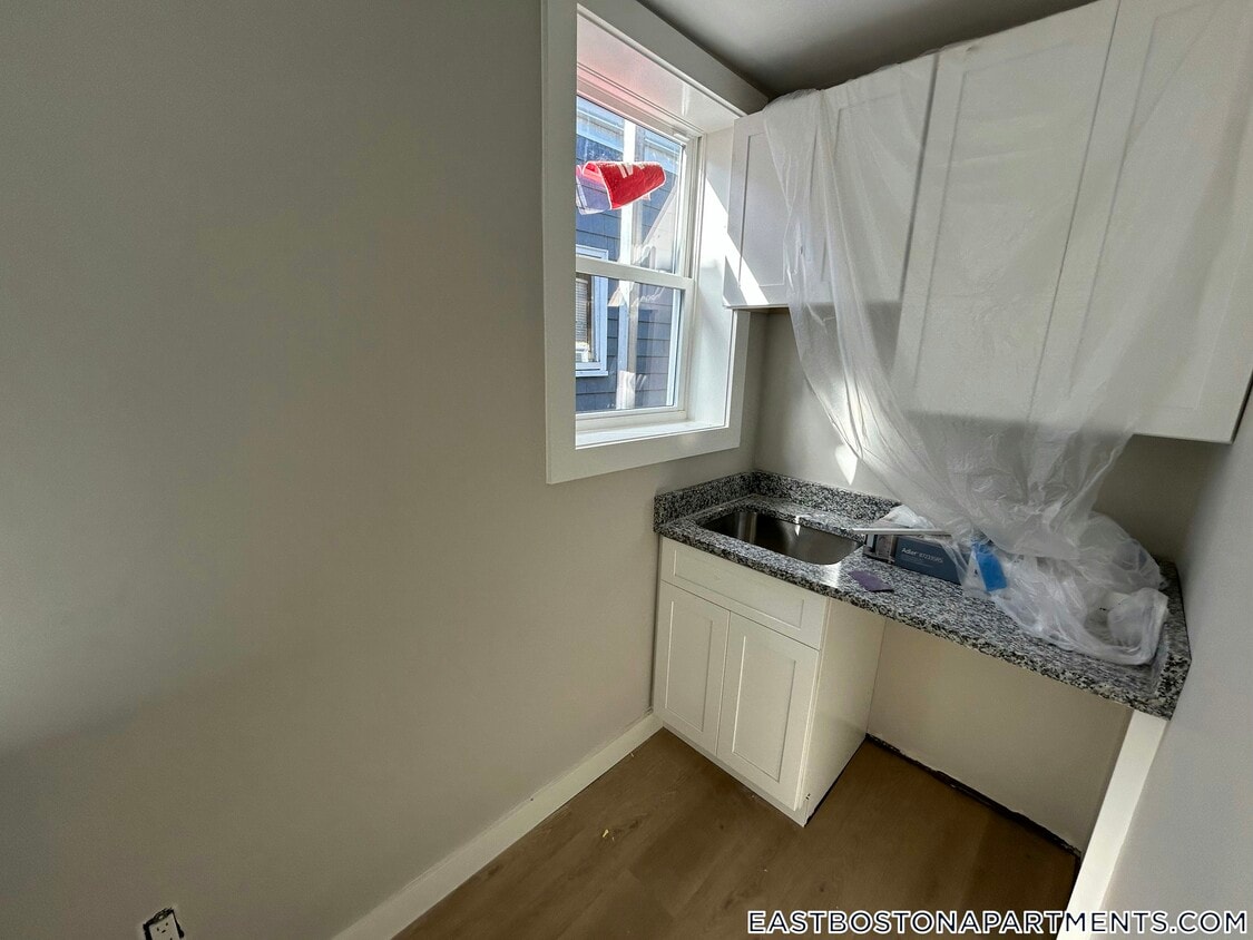 Foto principal - 225 E Eagle St