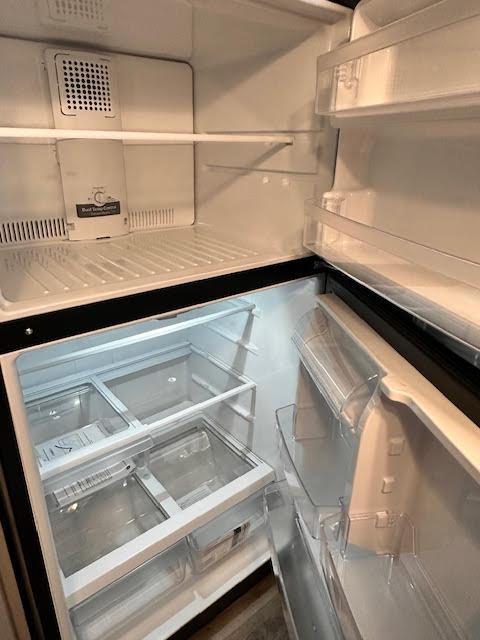 Building Photo - 619 Iowa Ave