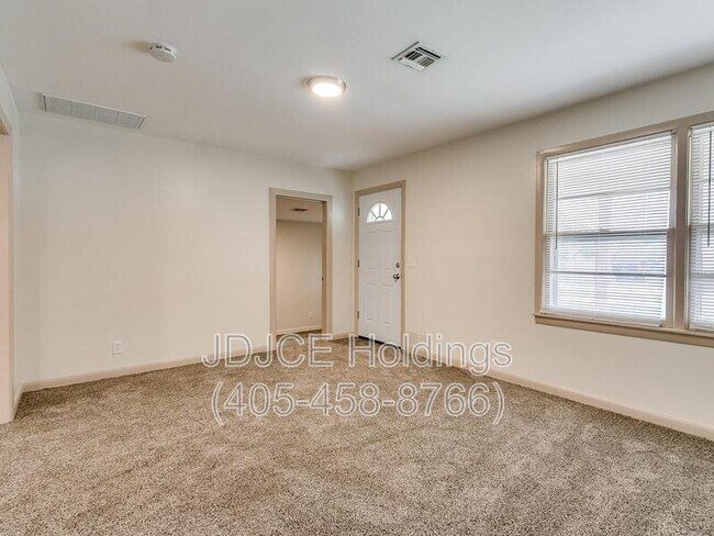 Building Photo - 901 Stansell Dr
