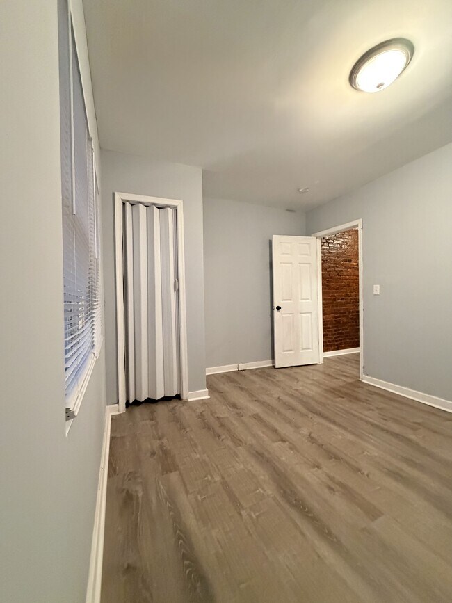 Foto del edificio - 1617 Darley Ave