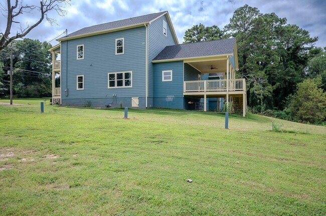 Foto del edificio - 1993 Reynolds Dr SW