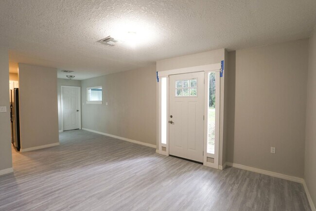 Foto del edificio - 172 W Kelly Park Rd