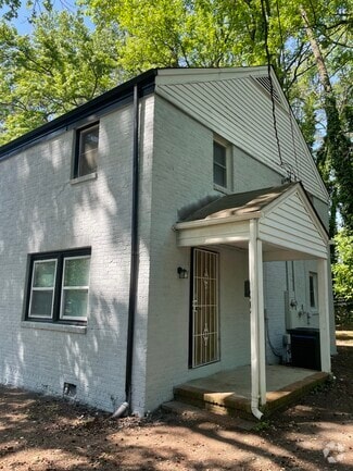 Building Photo - 207 Colleton Rd