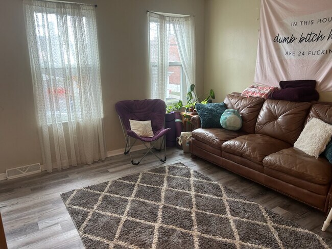 Foto del edificio - 5317 Kincaid St