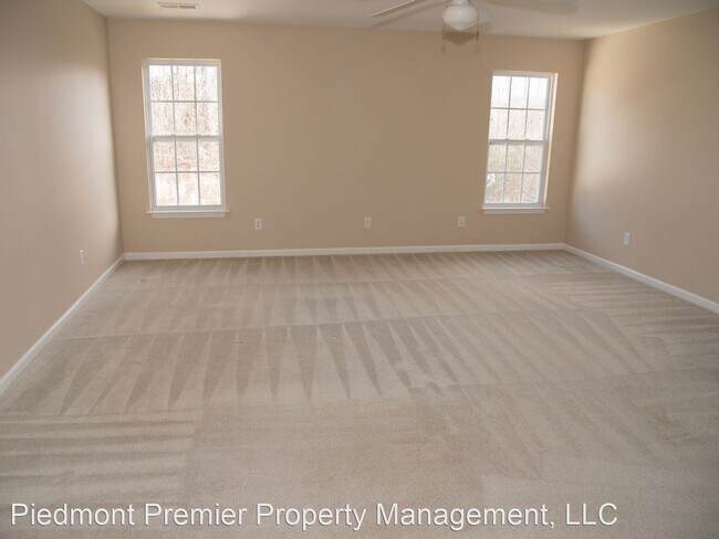 Foto del edificio - 3 br, 2.5 bath House - 1615 Weatherend Dr