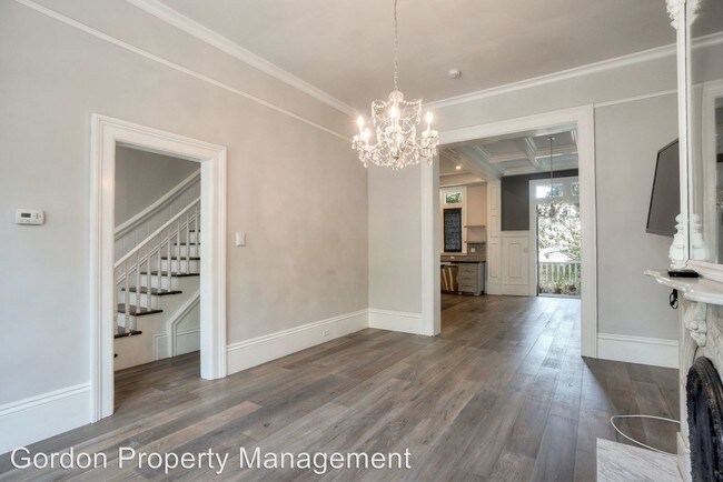 Foto del edificio - 3 br, 2 bath House - 2107 Bush Street