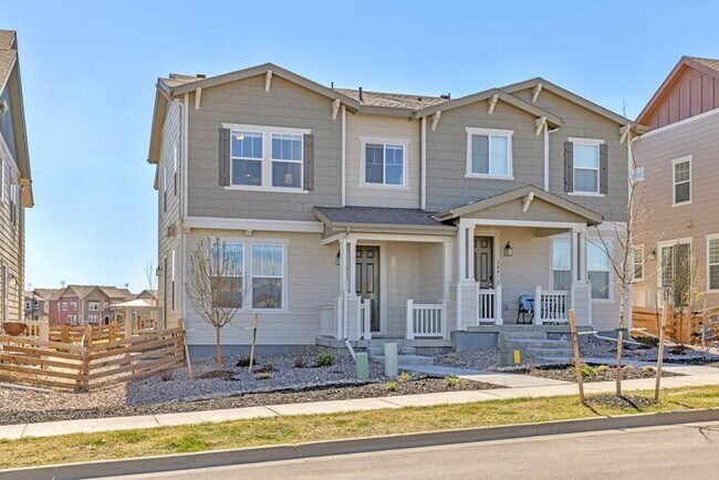 Building Photo - Off-The-Charts Incredible Collier Hill Home