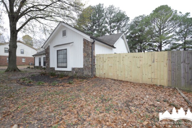 Foto del edificio - 2309 Forest Hill Irene Rd