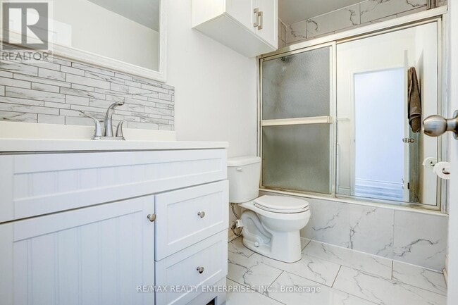 Building Photo - 71 Adis Ave