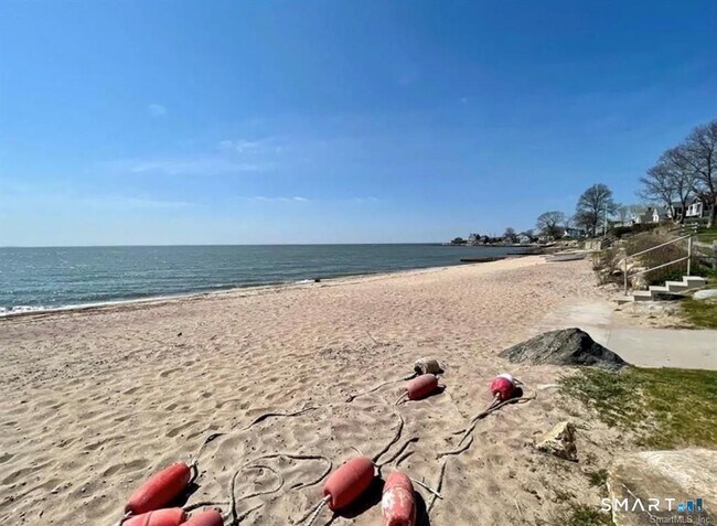 Foto del edificio - 58 Chapman Ave