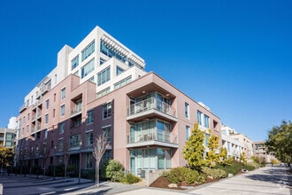 Building Photo - 325 Berry St
