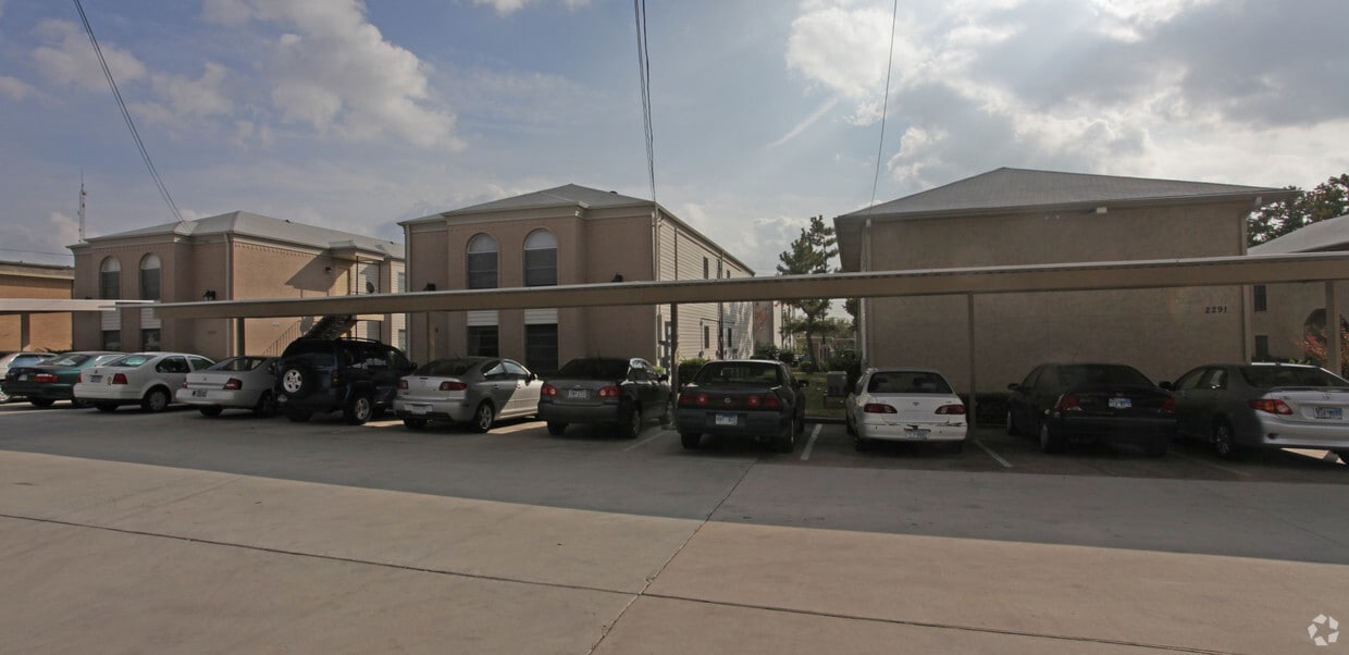 Pecan Grove Apartments in Denton, TX