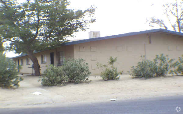Primary Photo - Sands Apartments