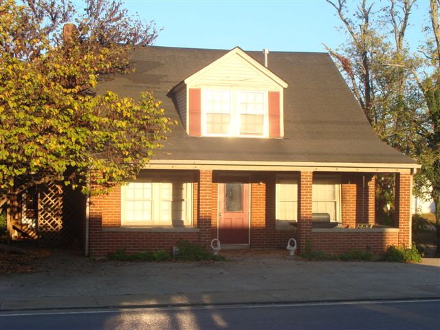 Primary Photo - 201 N Main St