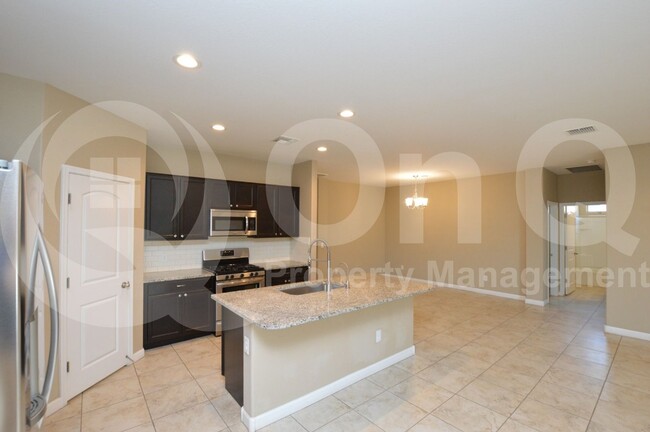 Building Photo - 10743 W Bronco Trail