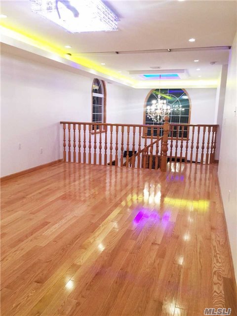 Foto del edificio - 150-43-150-18 18th Ave