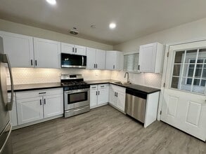 Building Photo - 13239 Idyl Dr