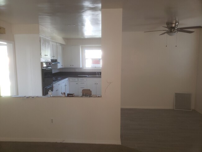 Building Photo - 17210 Eastwood Ave