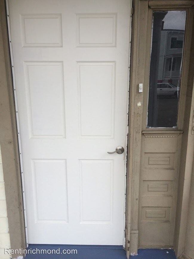 Foto del edificio - 3503 E Marshall St