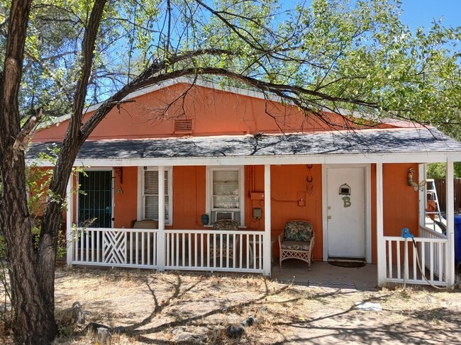 Building Photo - 558 Dameron Dr