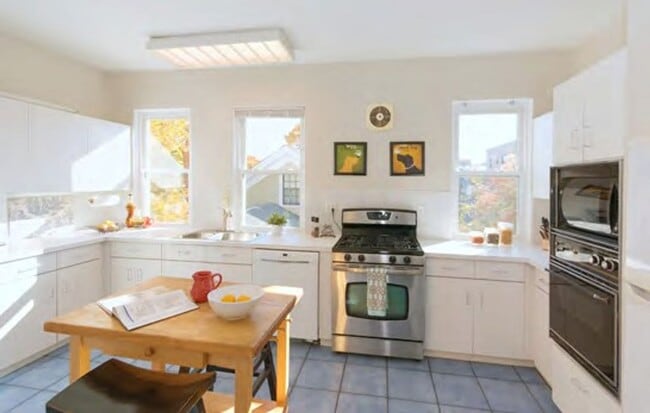 Foto del edificio - No Fee! 6/1/26 Huge Harvard Sq 8BR/3.5BA a...