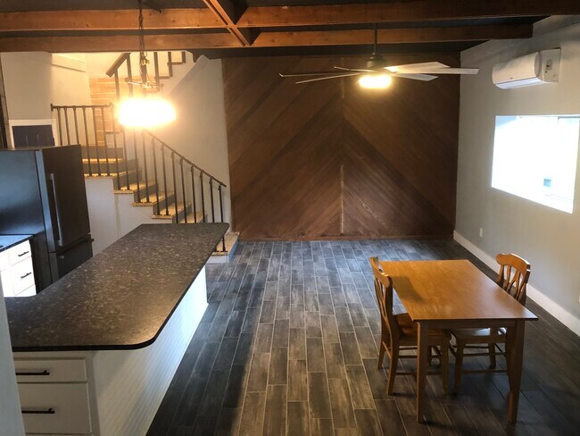 Foto del edificio - 2631 Jones Rd