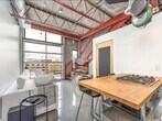 Foto principal - 360 W Broadway