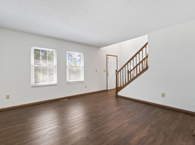 Foto del edificio - 2236 Golden Meadows St