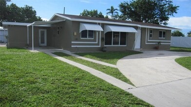 Building Photo - 3151 SW 37th Terrace