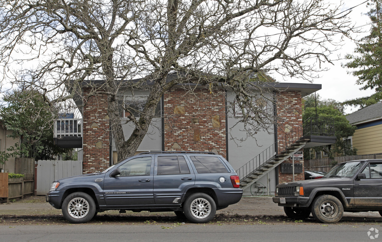 Foto del edificio - Walnut Manor