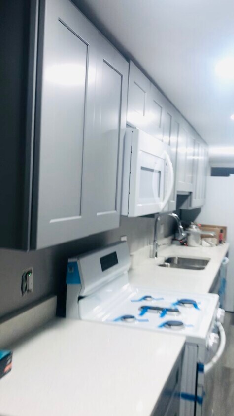 Foto del edificio - 1028 W Oakdale Ave