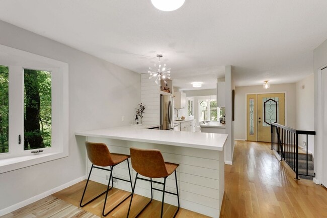 Foto del edificio - Spacious 2 Bed 2 Bath Townhouse in Plymouth!