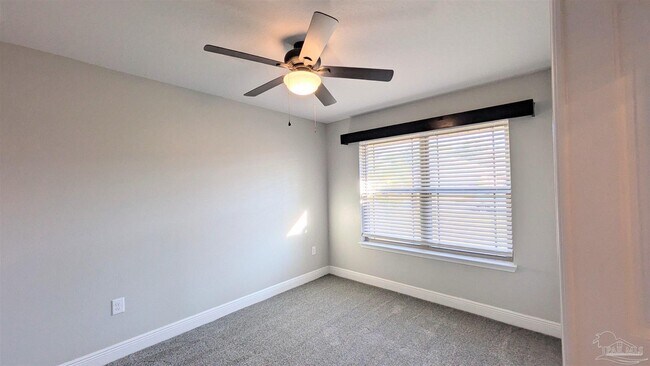 Building Photo - 4417 Fiske St