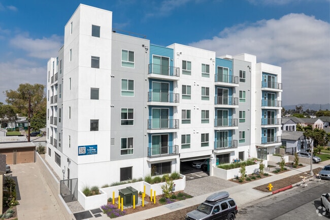 Building Photo - 3533 Chesapeake Ave in Gateway