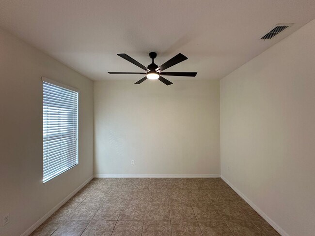 Foto del edificio - 3 Bedroom, 2.5 Bath Townhome in Winter Gar...