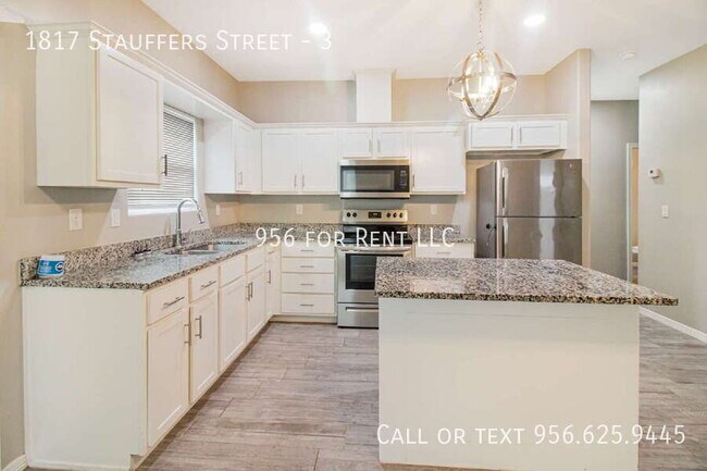 Foto del edificio - 1817 Stauffers St