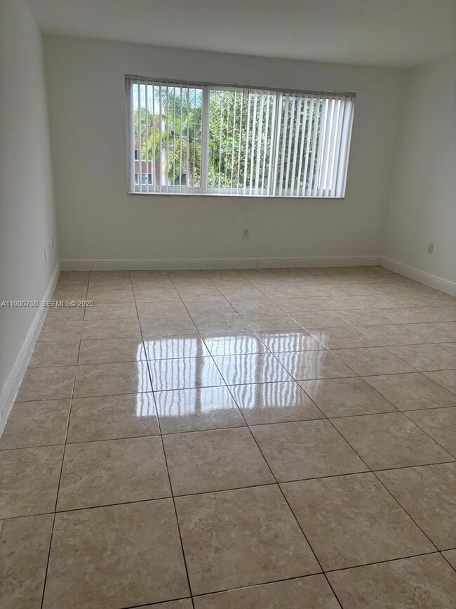Building Photo - 6930 Miami Gardens Dr