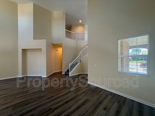 Foto del edificio - 1633 Sparrowhawk St