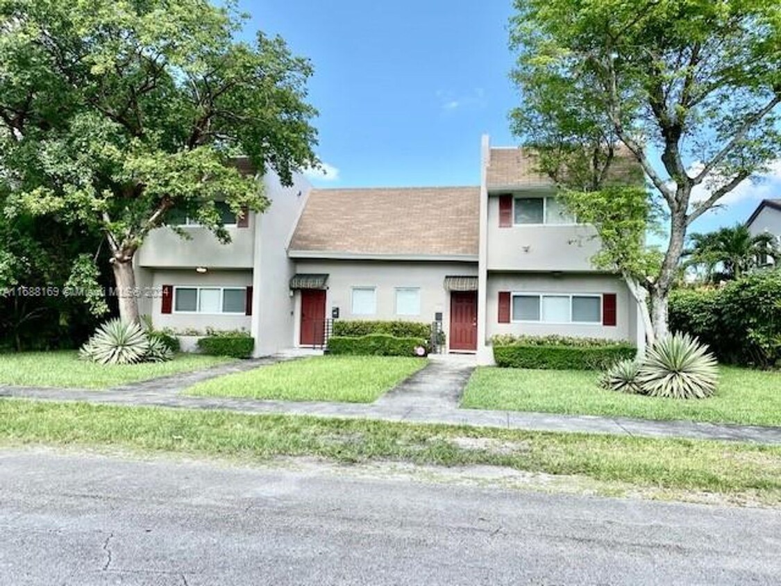 Foto principal - 8942 SW 95th Ave